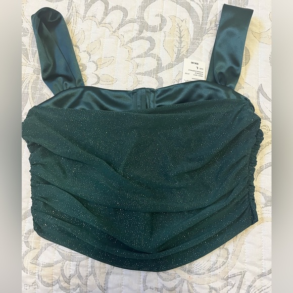 Satin and Sparkly green crop top - Picture 2 of 4